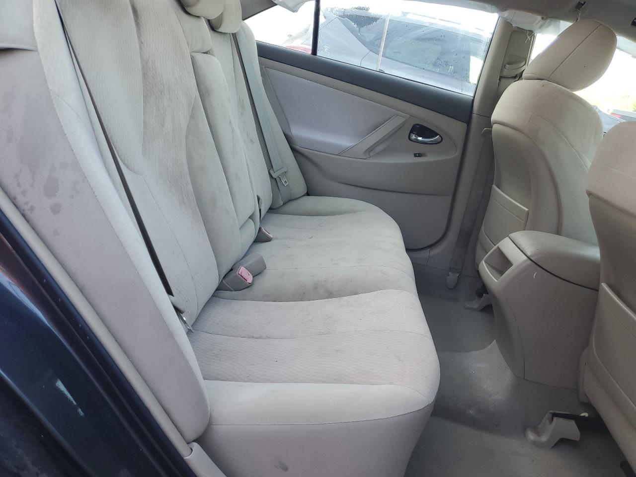 2011 Toyota Camry - Image 10