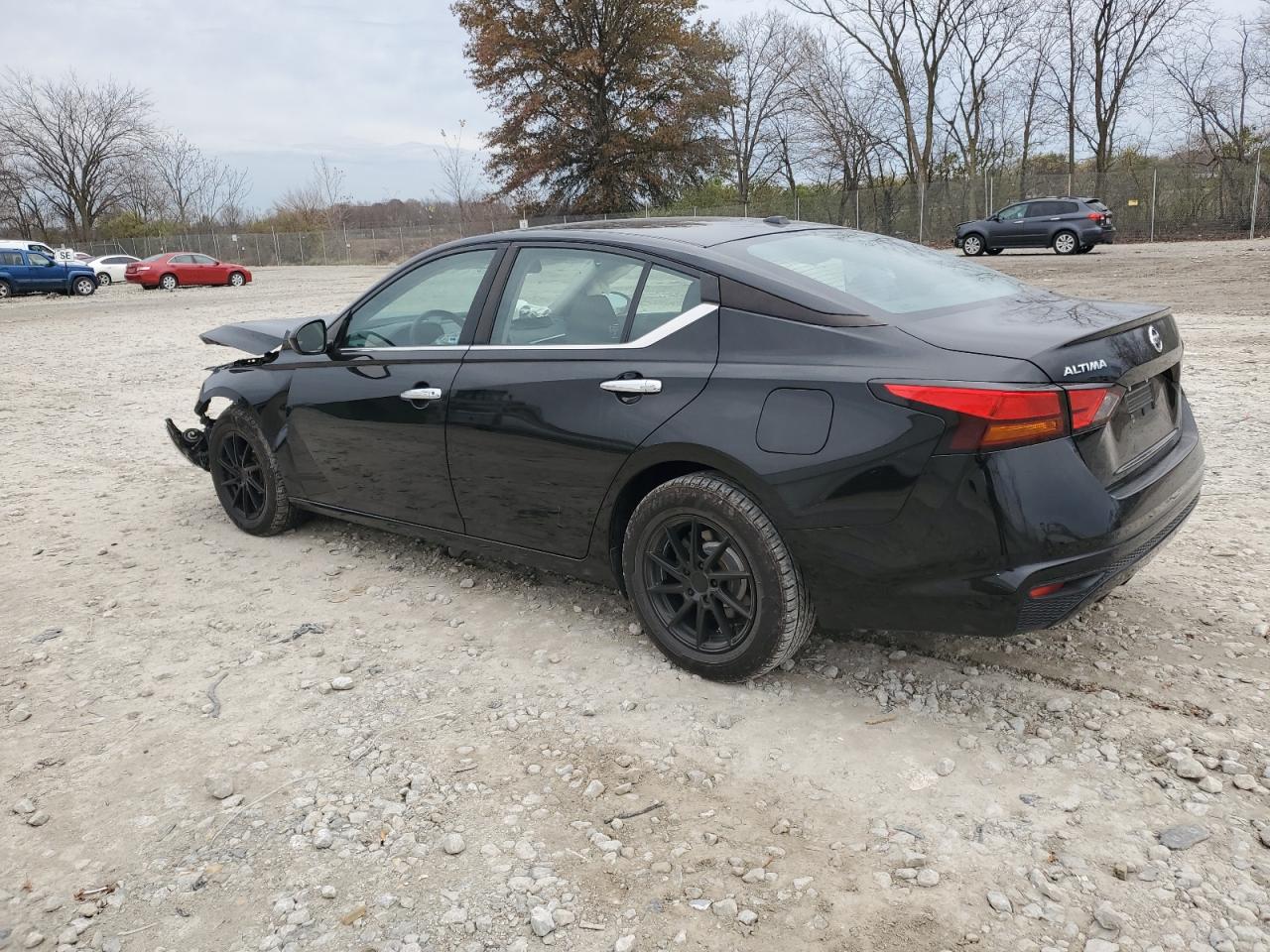 2020 Nissan Altima - Image 2