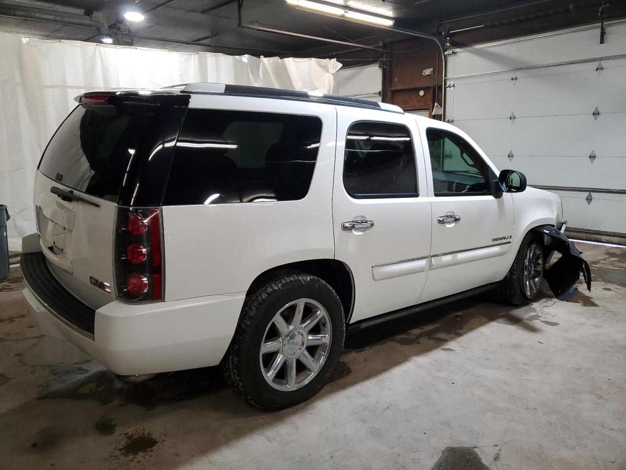 2008 GMC Yukon - Image 3