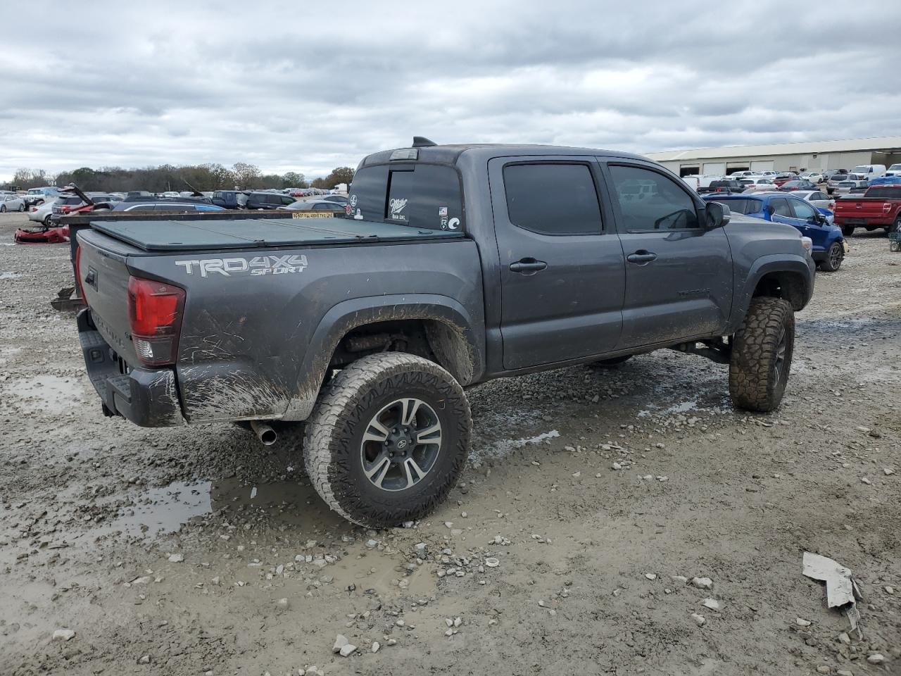 2019 Toyota Tacoma - Image 3
