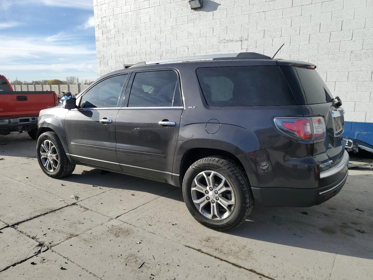 2014 GMC Acadia - Image 2