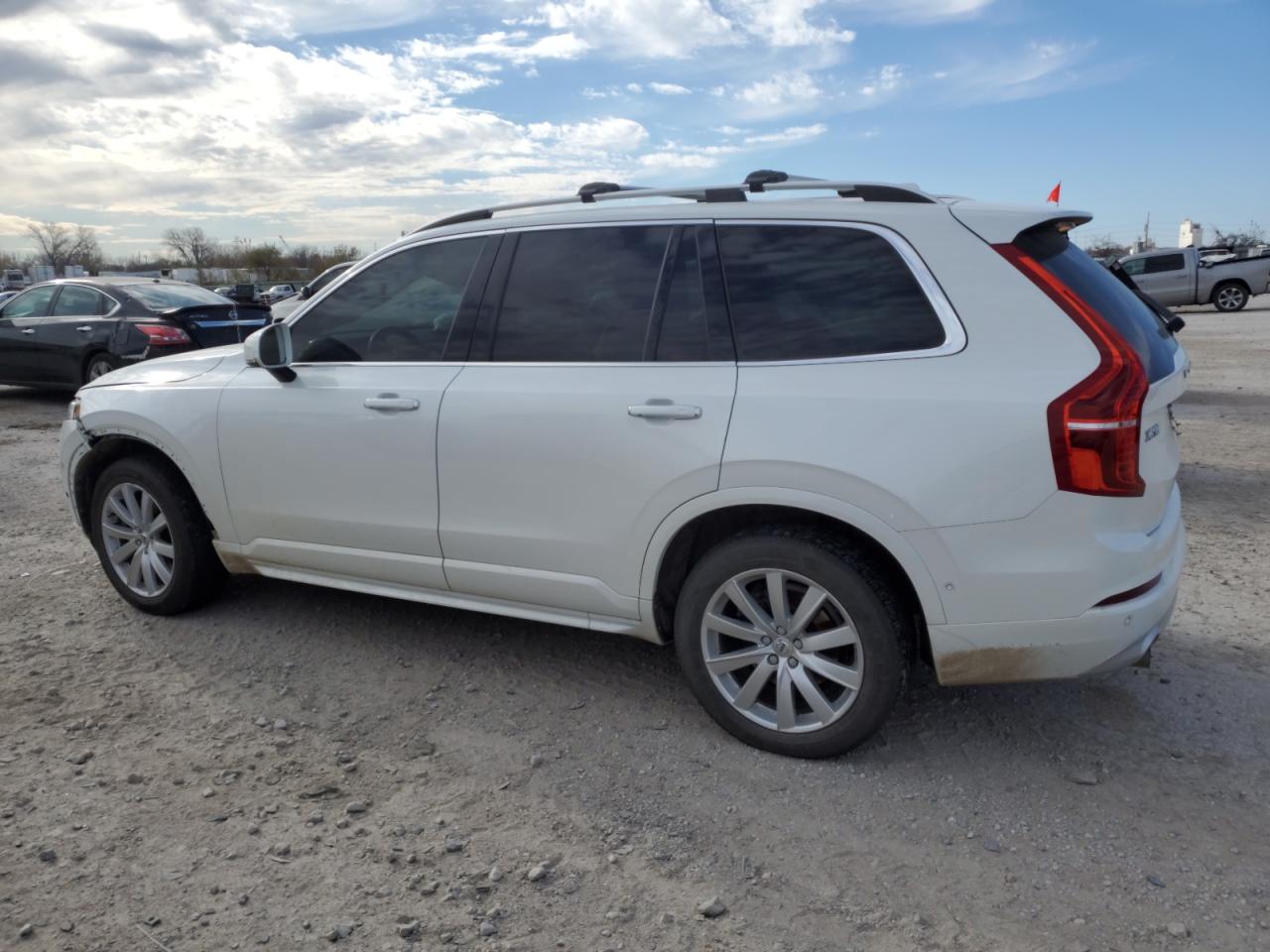 VIN YV4102CK4J1341651 2018 VOLVO XC90 no.2