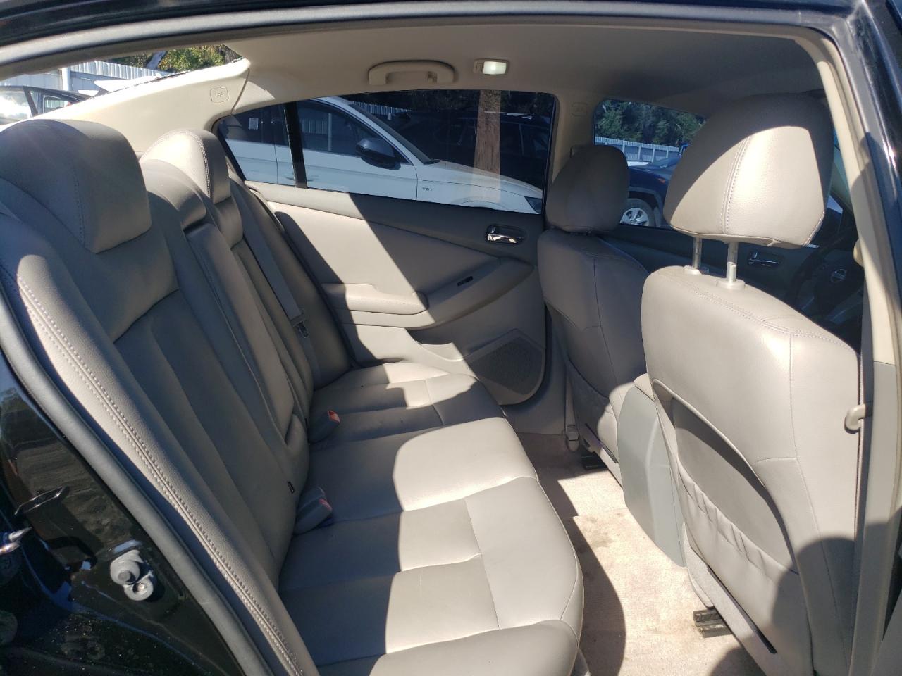 2009 Nissan Altima - Image 11