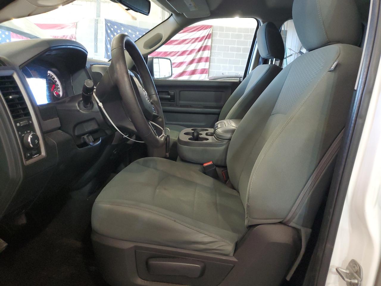2016 RAM 1500 - Image 7