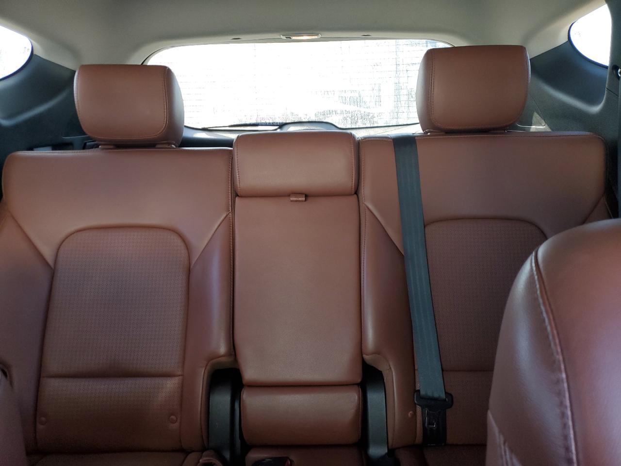 2014 Hyundai Santa Fe - Image 10