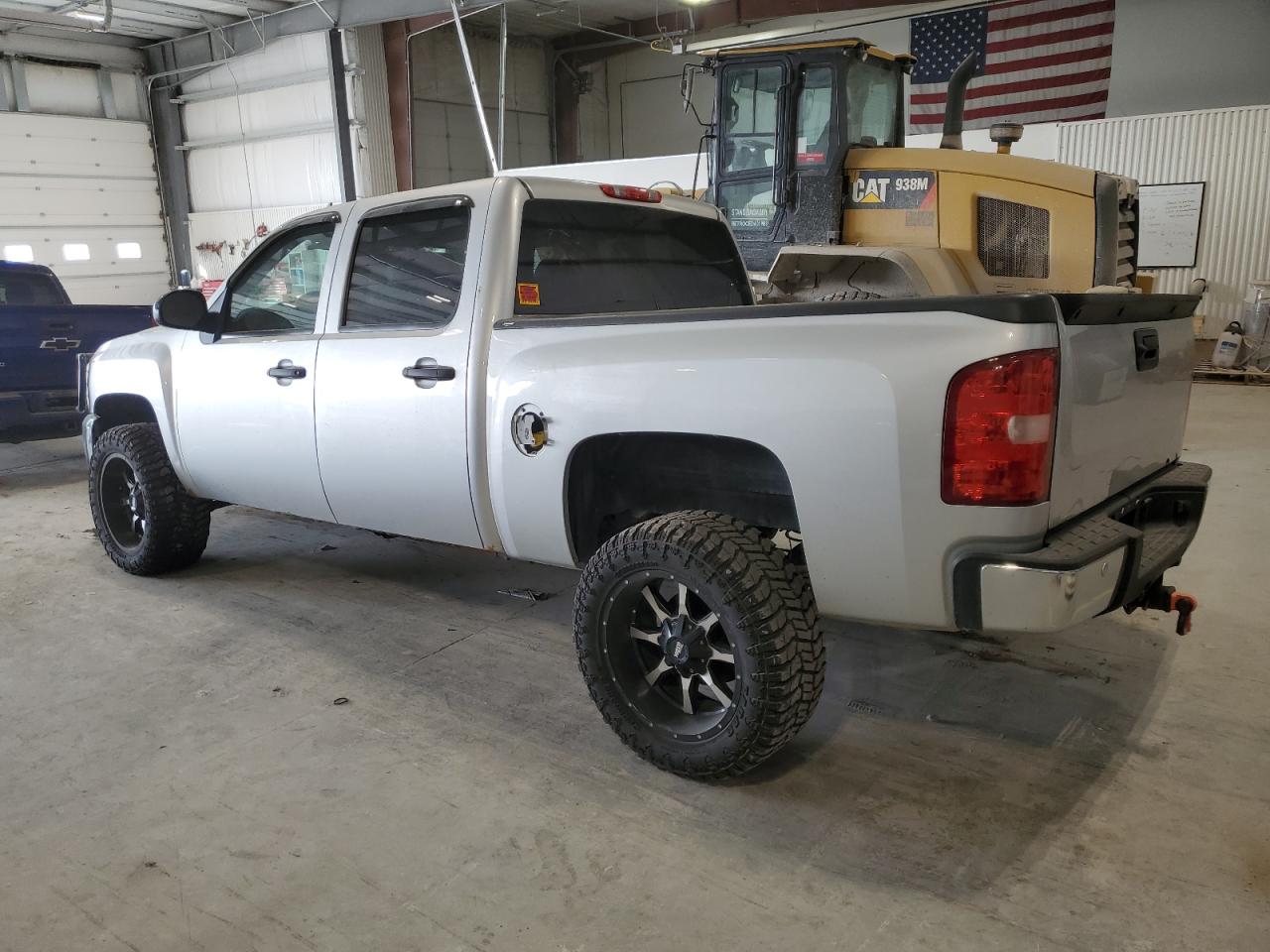 2013 Chevrolet Silverado - Image 2
