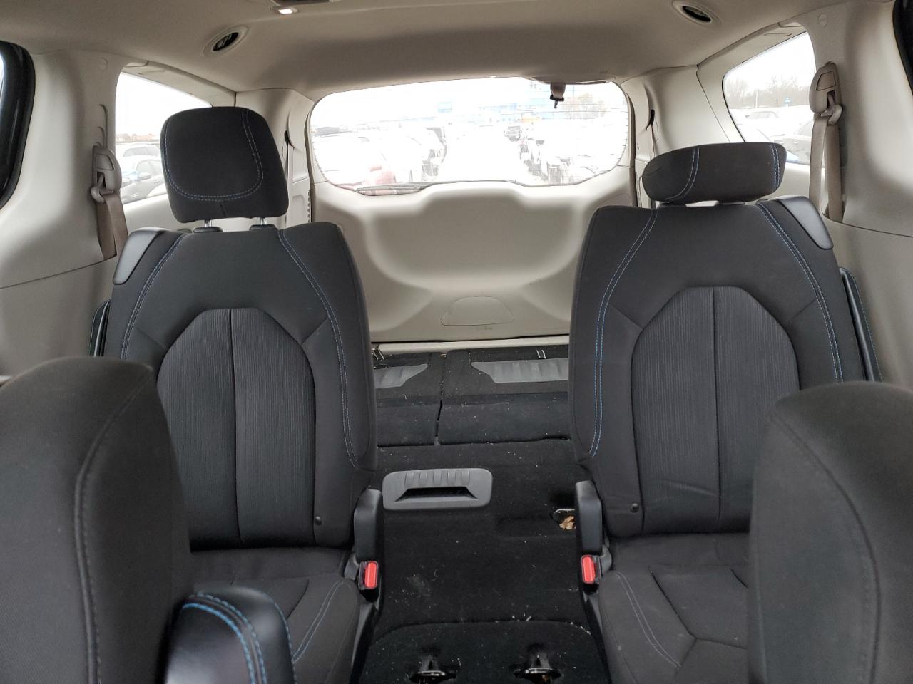 2021 Chrysler Pacifica - Image 10