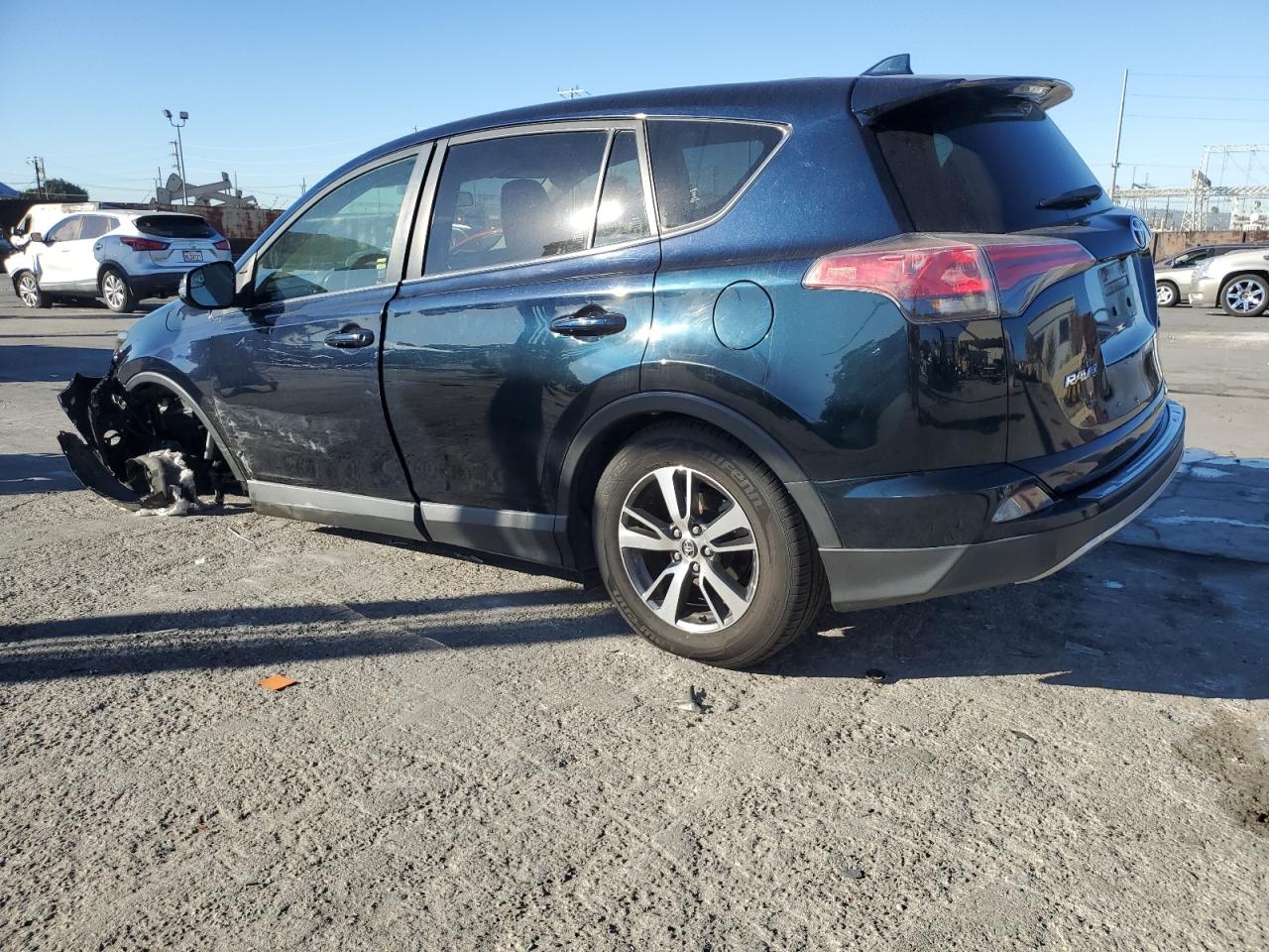 VIN JTMWFREV7JD116128 2018 TOYOTA RAV4 no.2