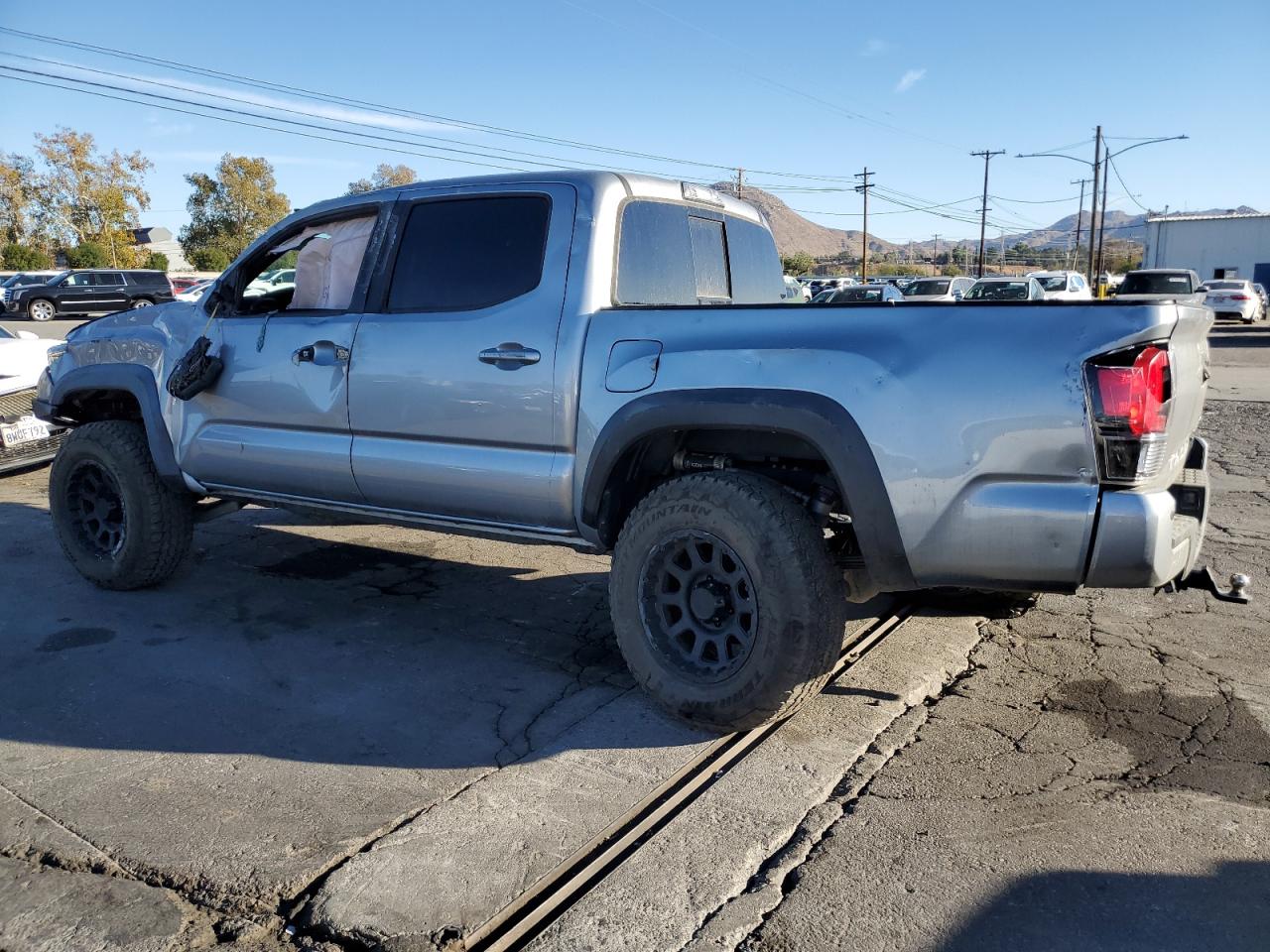 VIN 3TMCZ5AN3HM061085 2017 TOYOTA TACOMA no.2