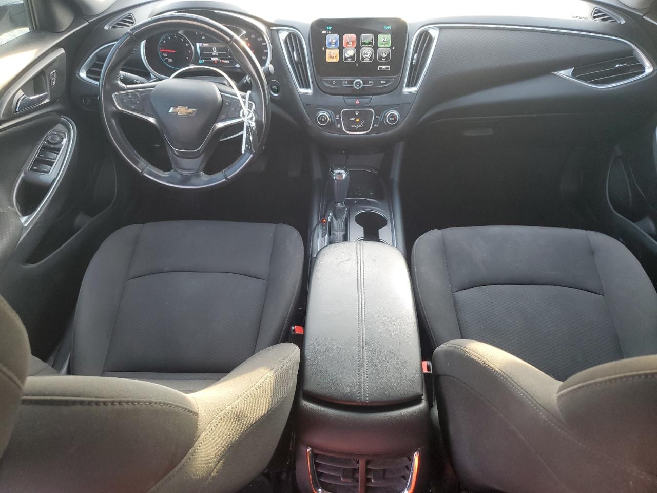 2018 Chevrolet Malibu - Image 8