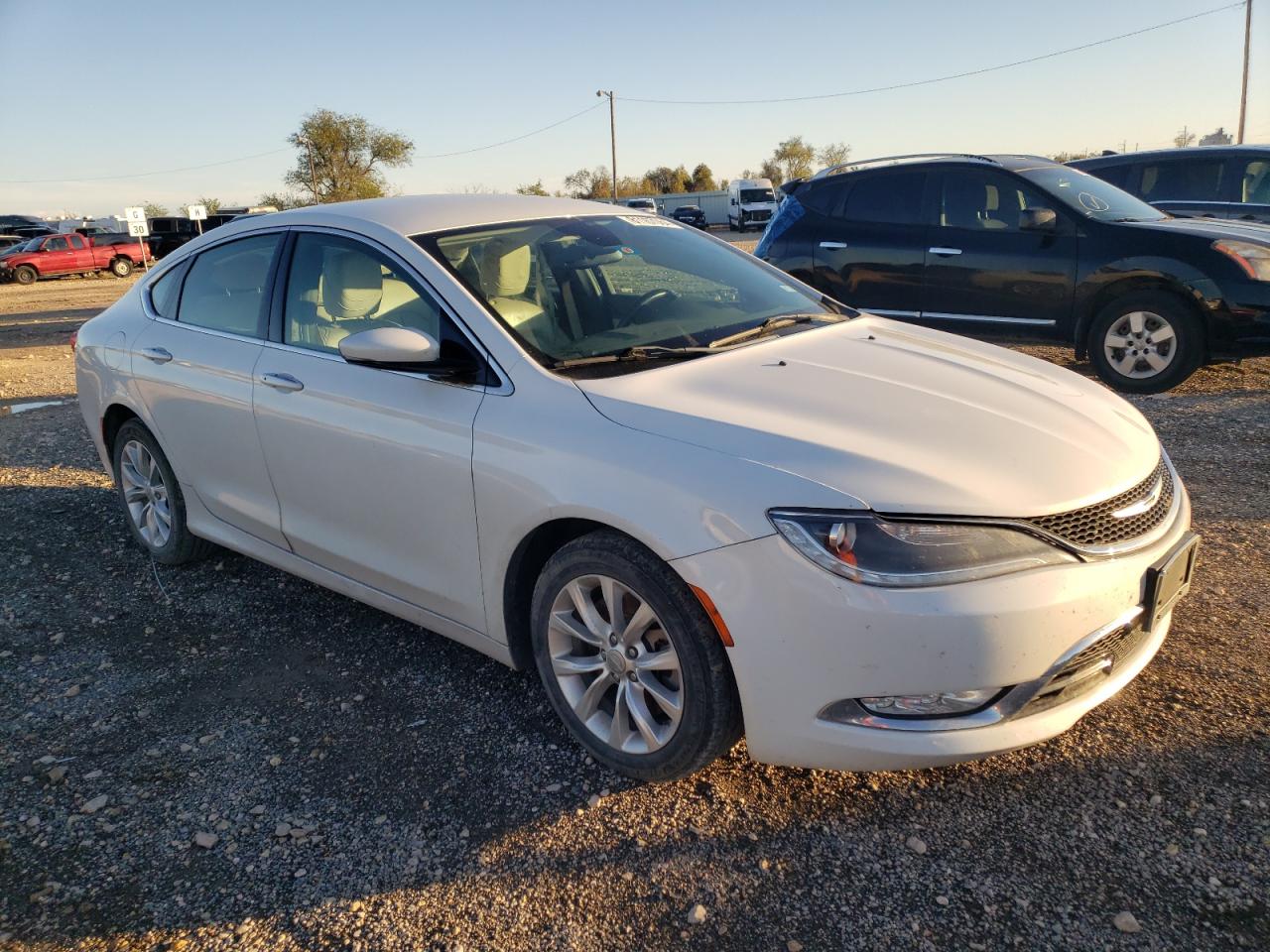 VIN 1C3CCCCG6FN650899 2015 CHRYSLER 200 no.4