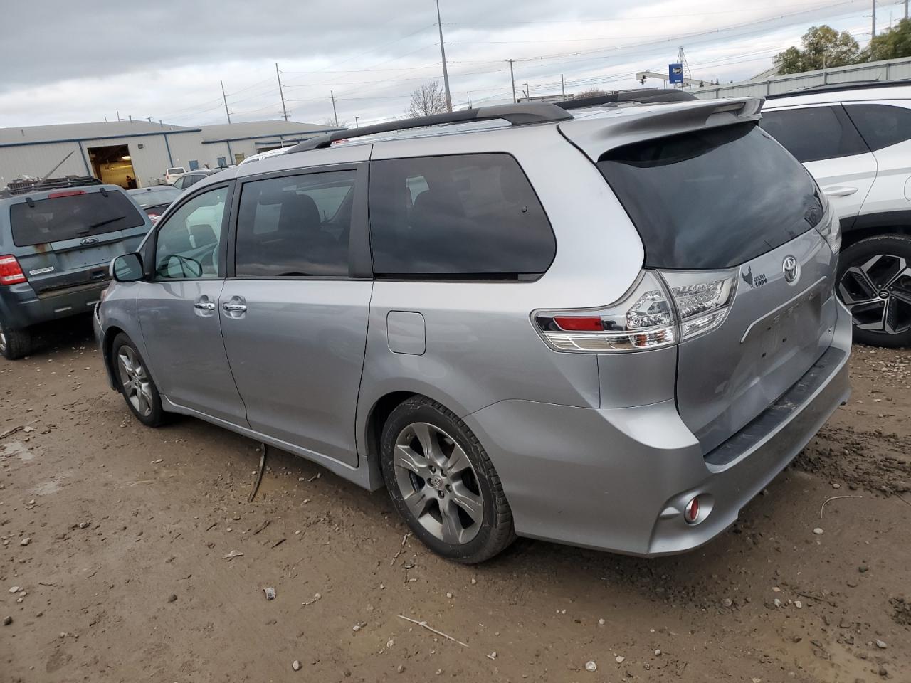 VIN 5TDXK3DC2DS390164 2013 TOYOTA SIENNA no.2