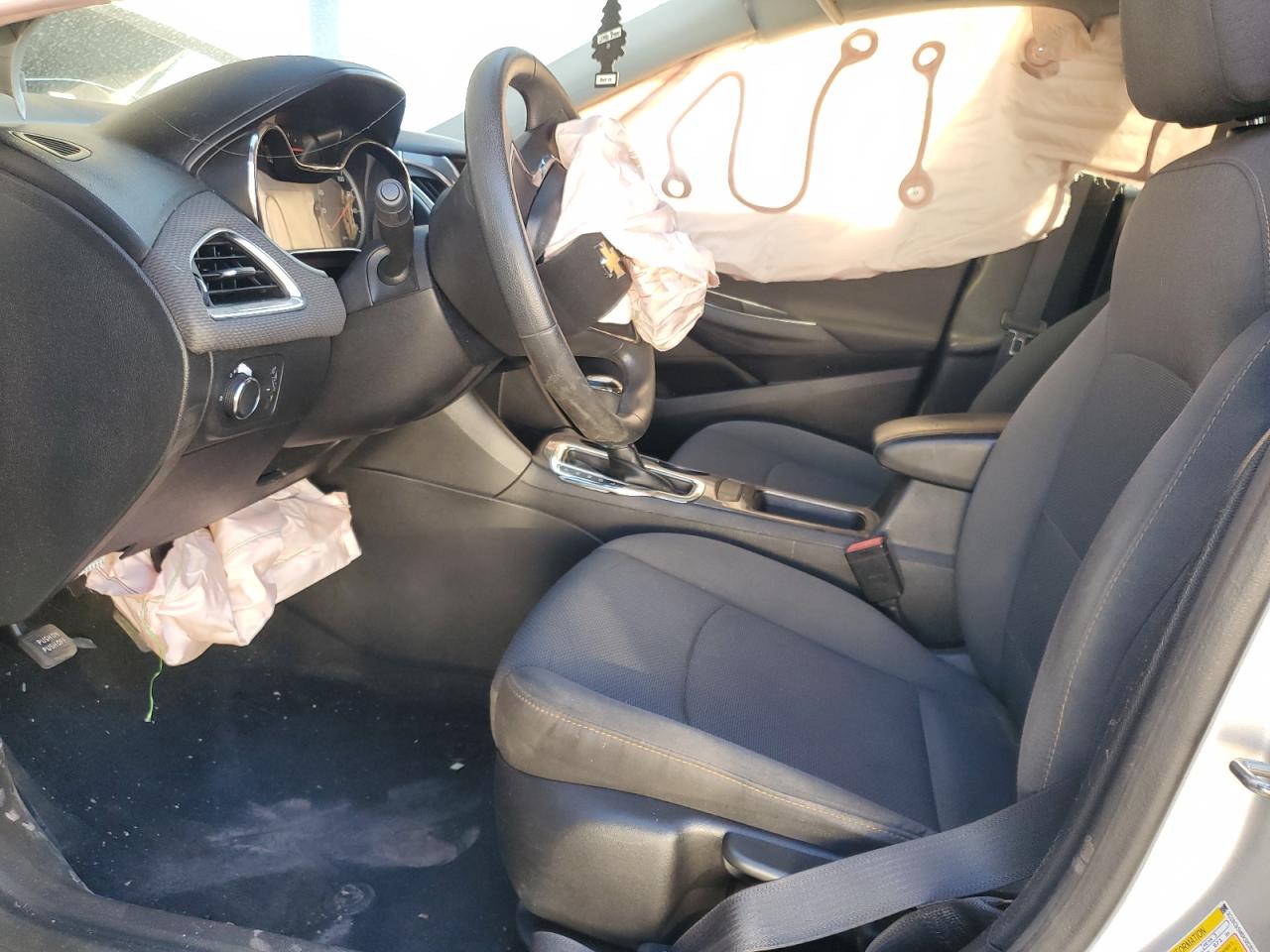2019 Chevrolet Cruze - Image 7