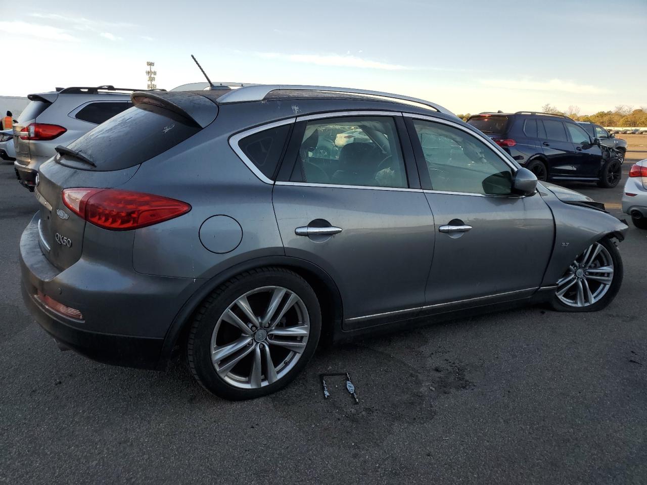 2015 Infiniti QX50 - Image 3