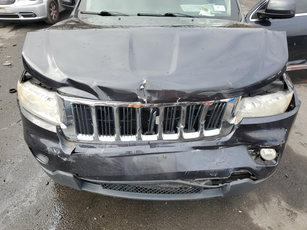 2012 Jeep Grand Cherokee - Image 13