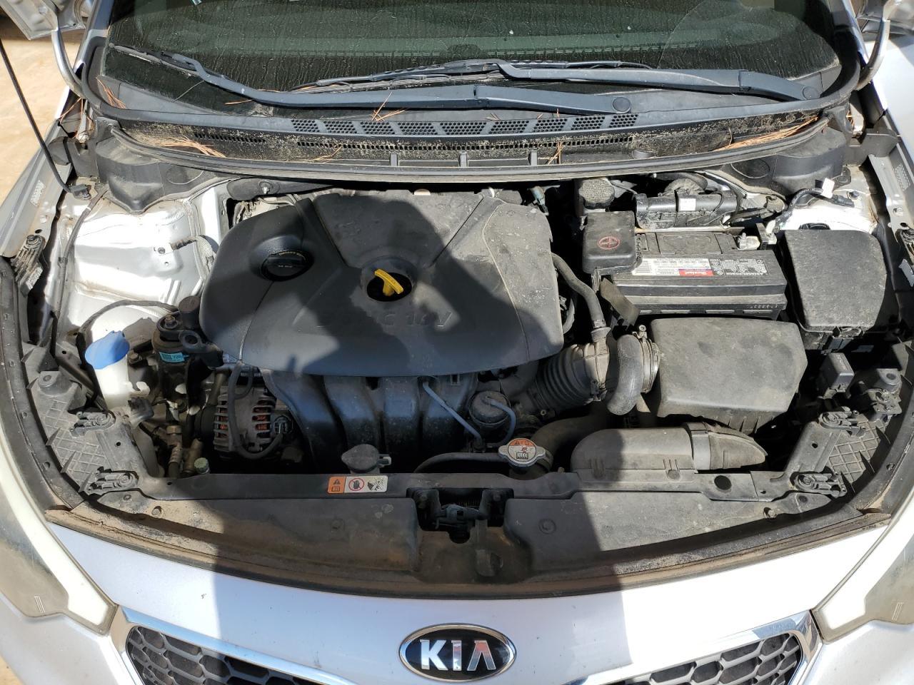 VIN KNAFK4A6XF5427757 2015 KIA FORTE no.11