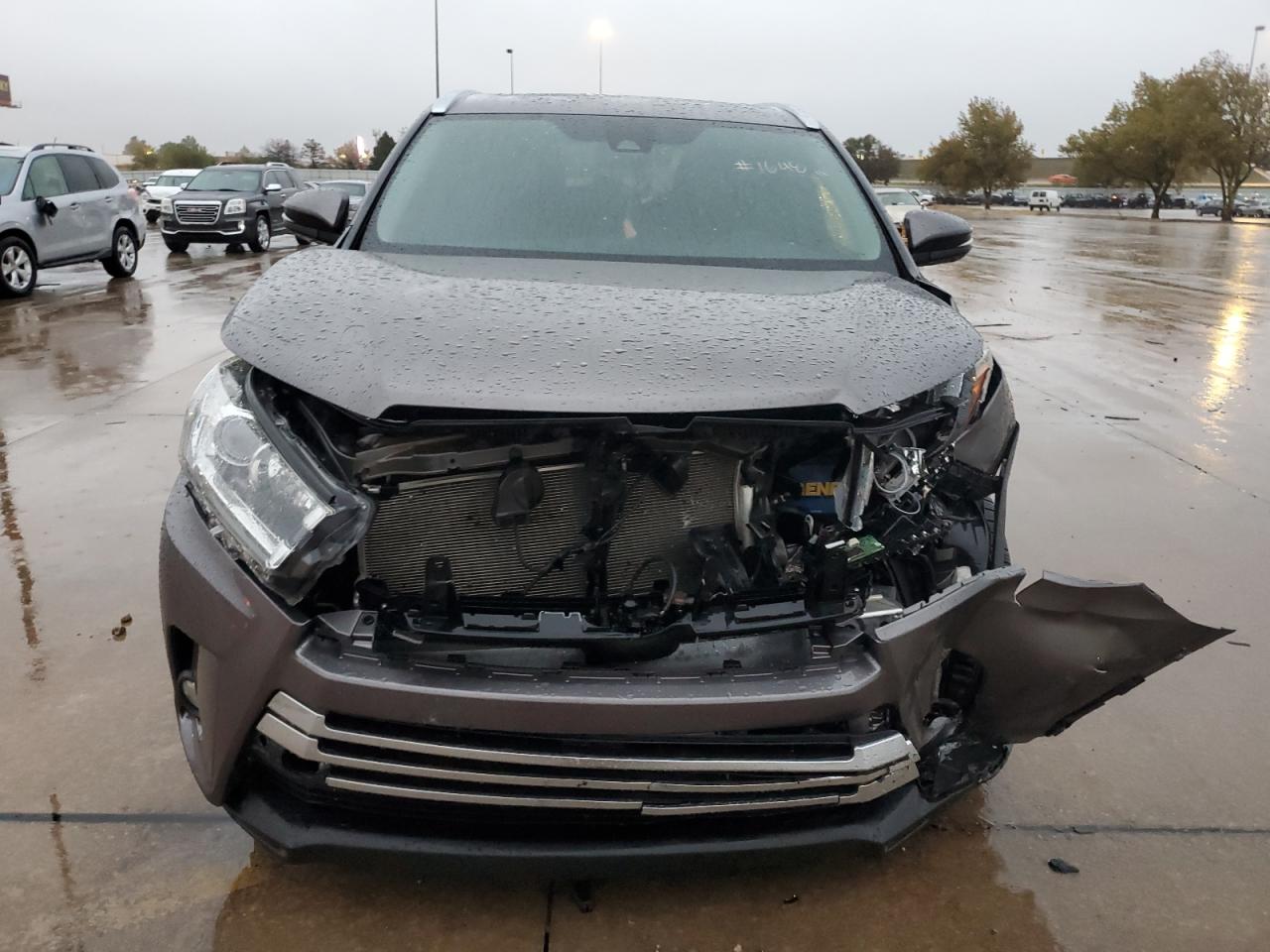 2018 Toyota Highlander - Image 5