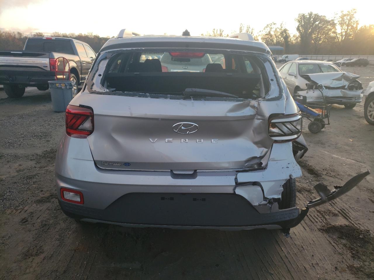 2024 Hyundai Venue - Image 6
