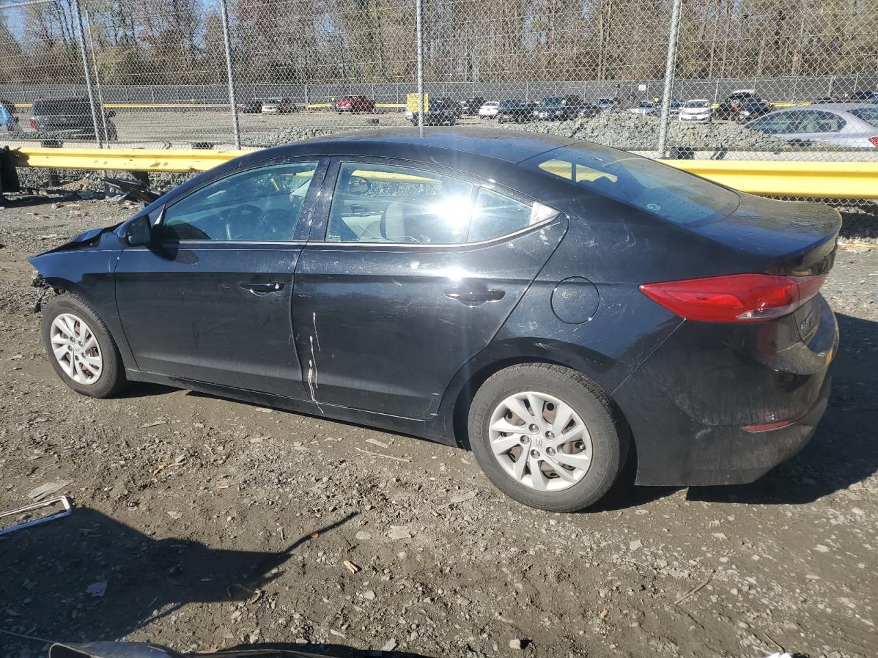 2018 Hyundai Elantra - Image 2