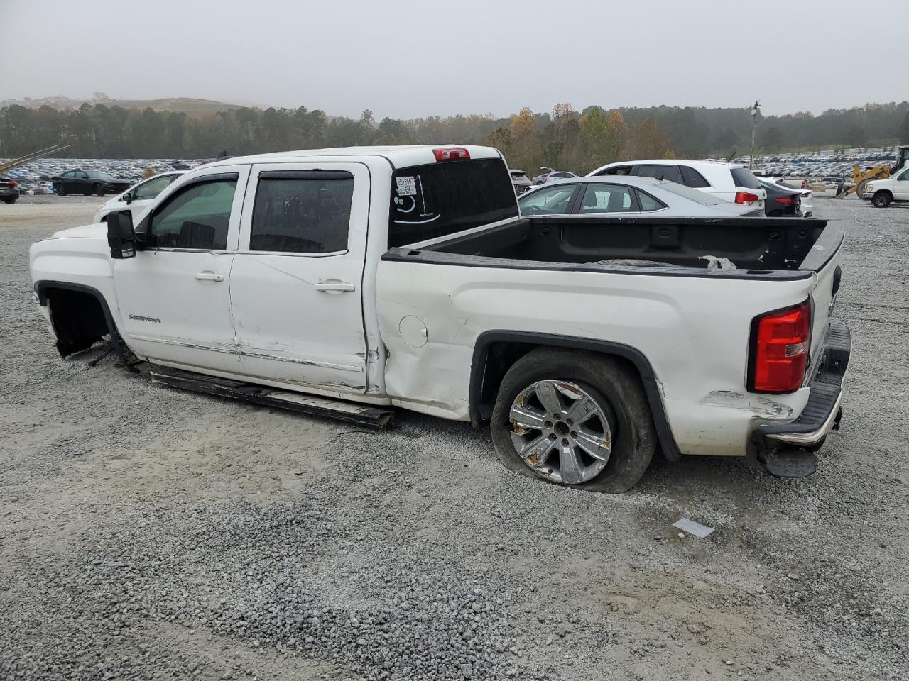 2016 GMC Sierra - Image 2