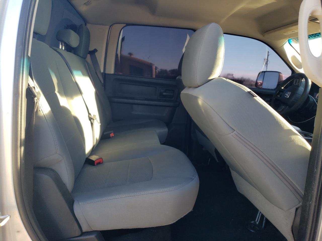 2016 RAM 2500 - Image 10