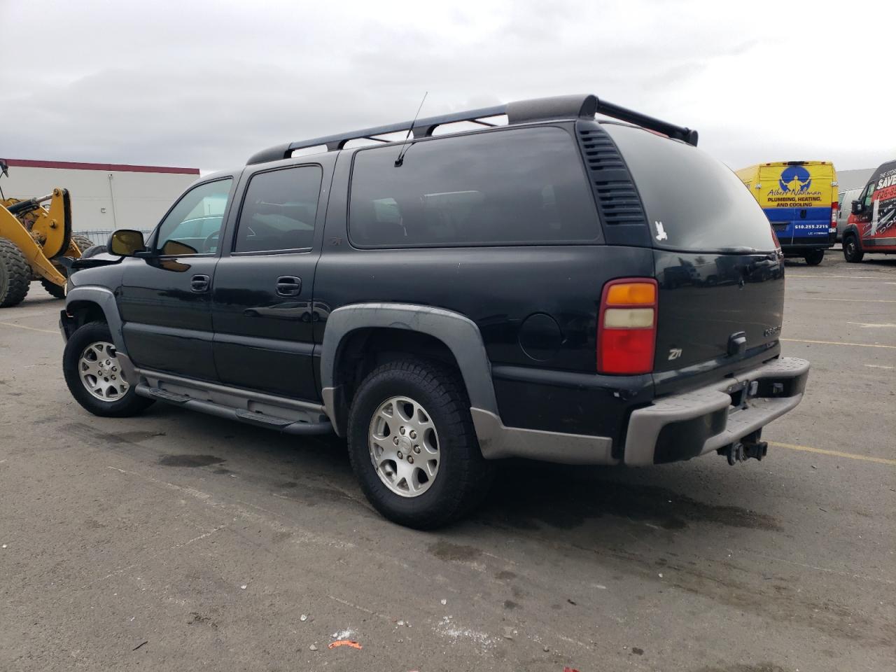 2001 Chevrolet Suburban - Image 2