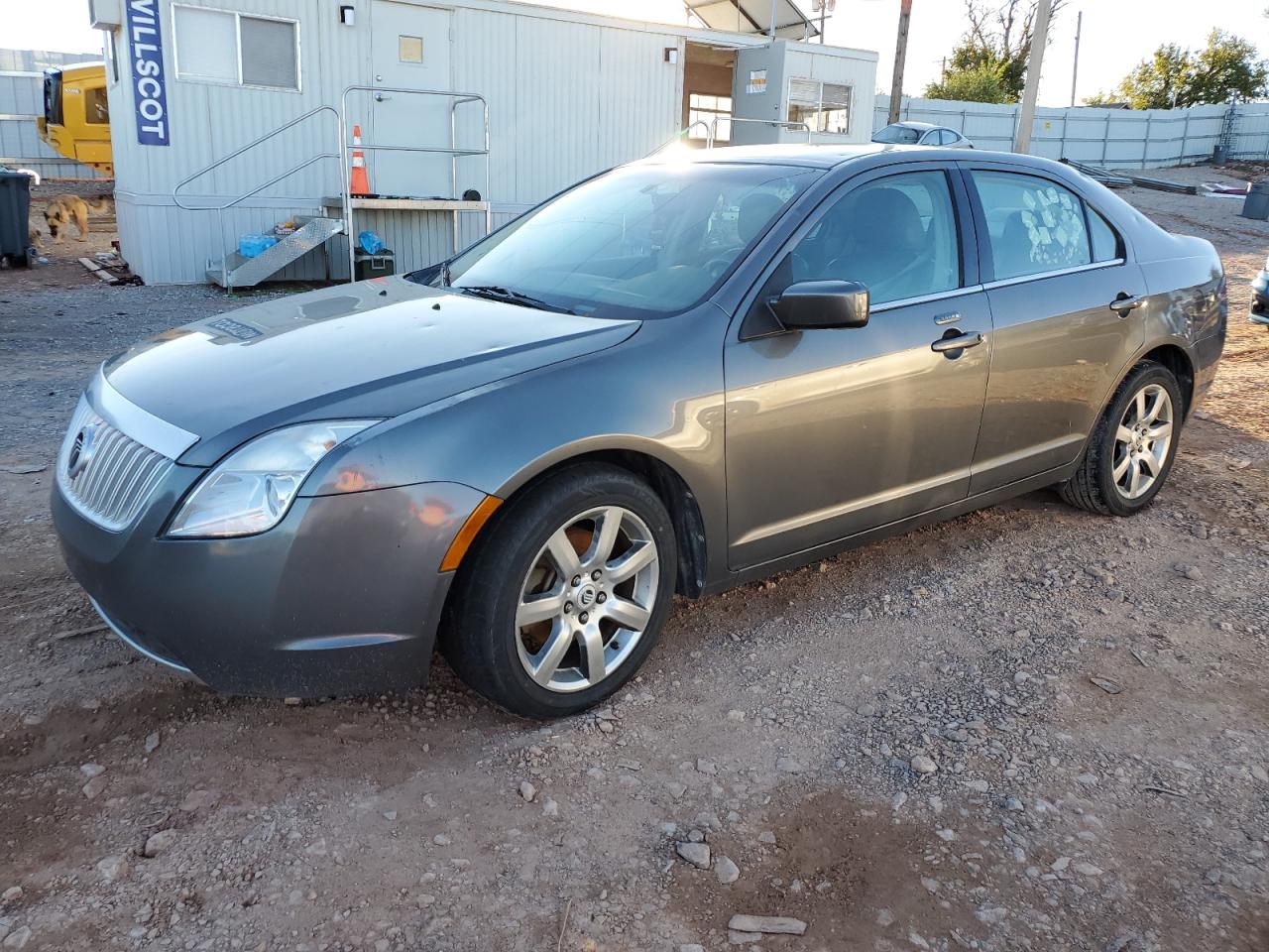 2010 Mercury Milan - Image 1
