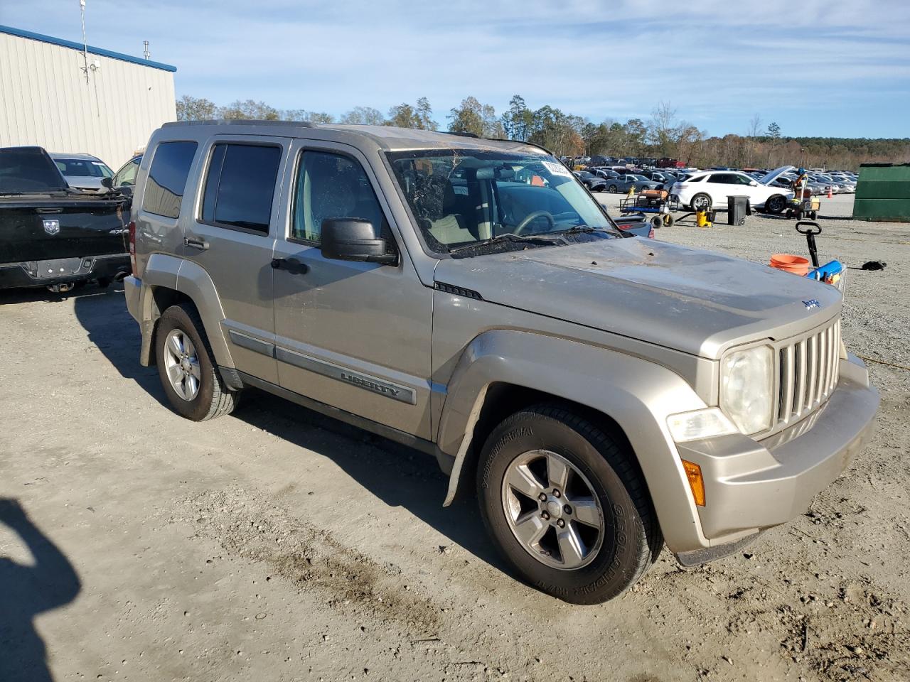 2010 Jeep Liberty (North America) - Image 4