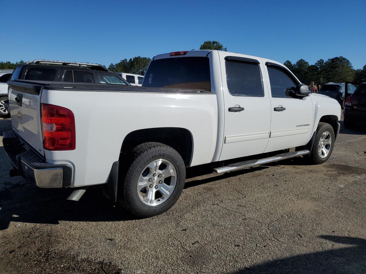 2013 Chevrolet Silverado - Image 3