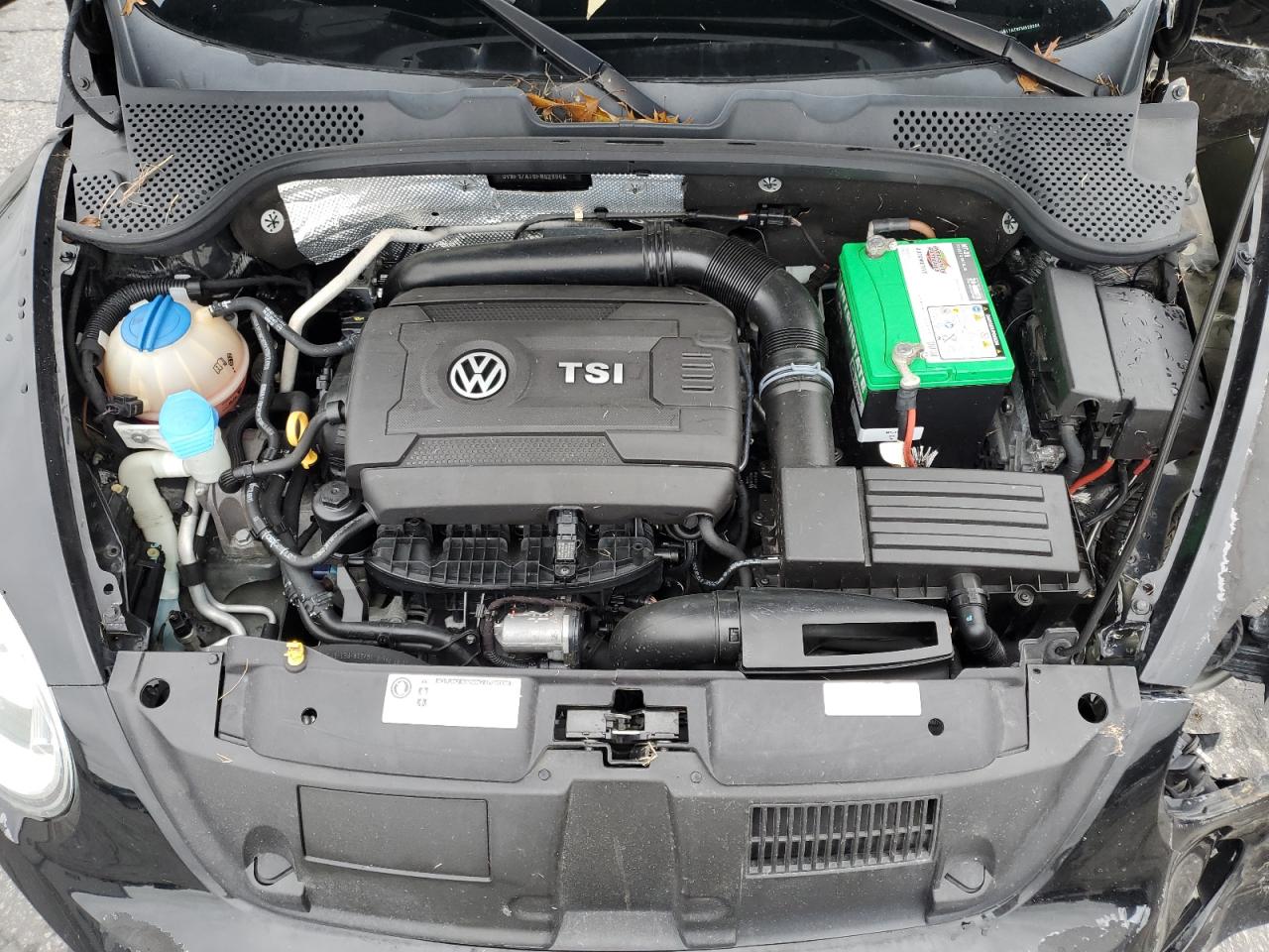2015 Volkswagen Beetle - Image 12