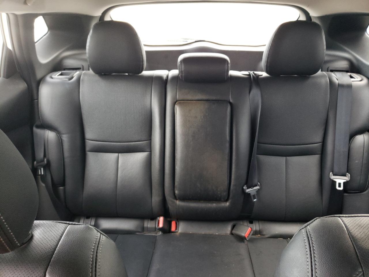 2020 Nissan Rogue - Image 10