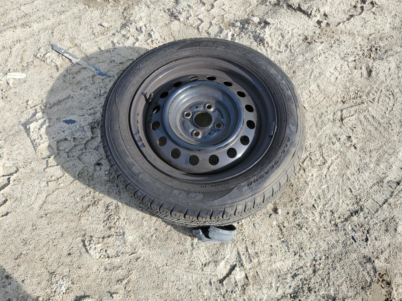 2006 Scion xB - Image 15