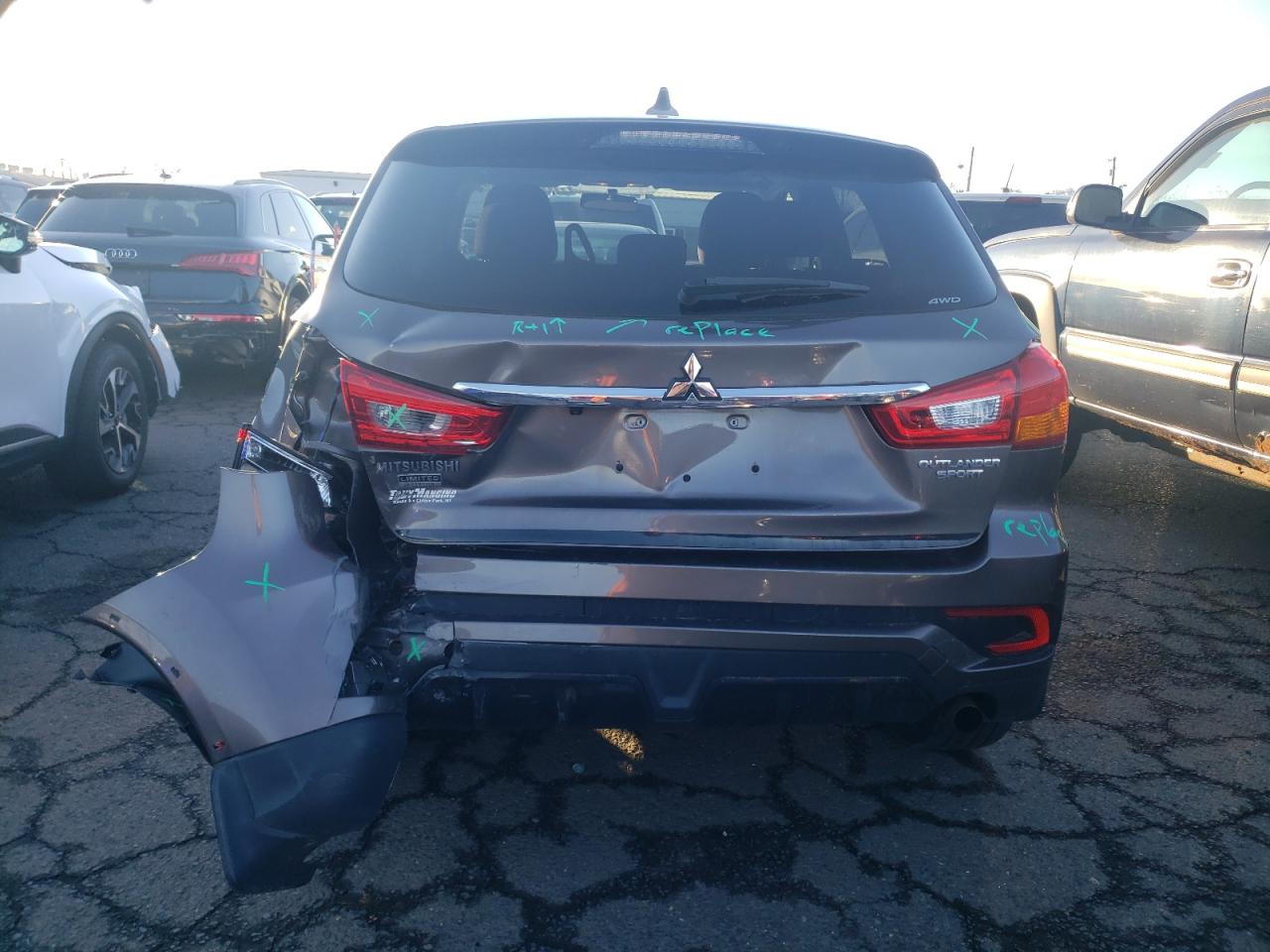 2019 Mitsubishi Outlander - Image 6