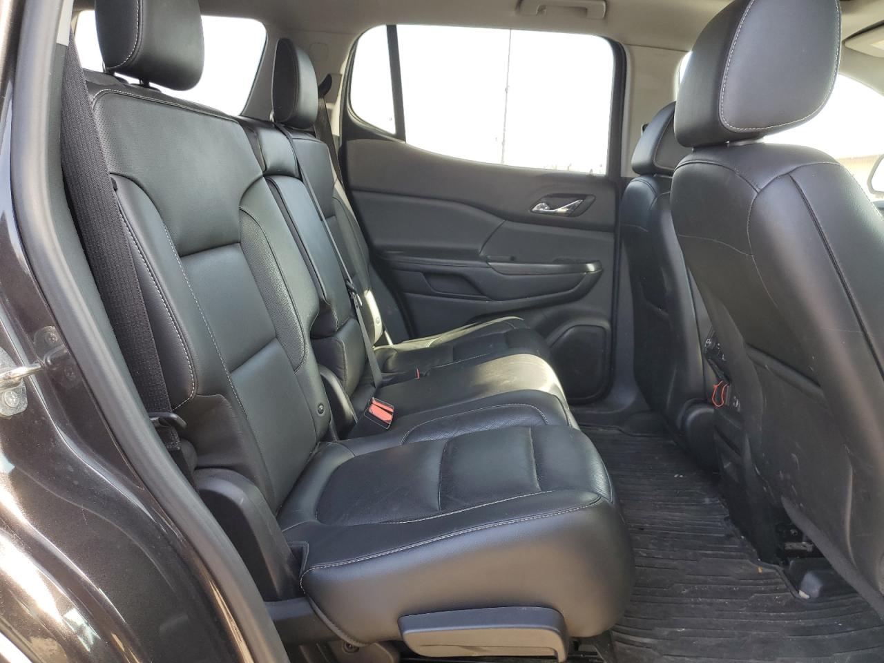 2019 GMC Acadia - Image 11