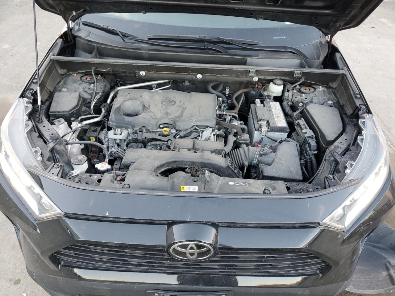 2019 Toyota RAV 4 - Image 13