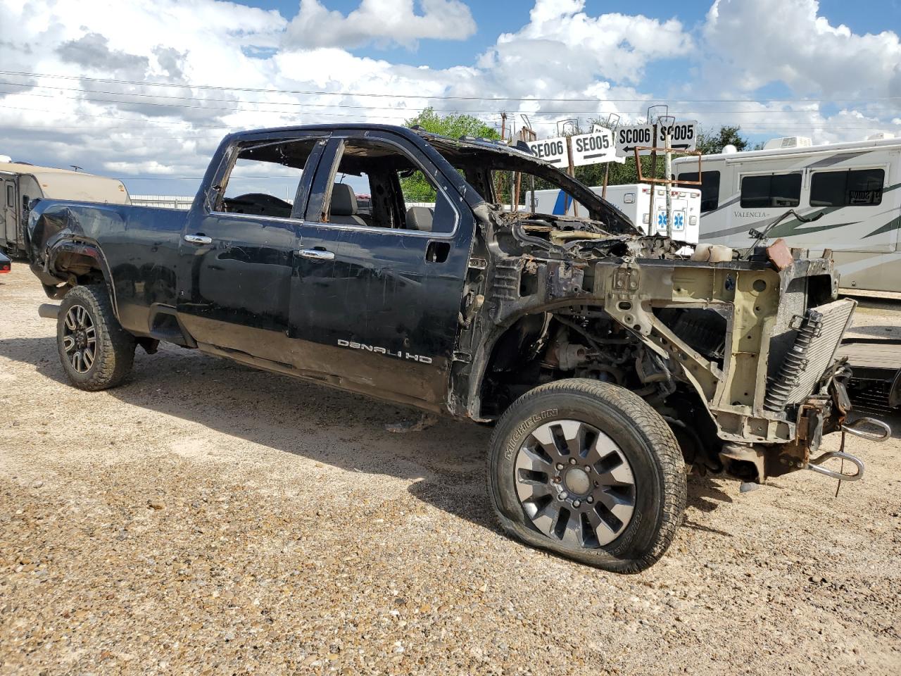 2022 GMC Sierra - Image 4