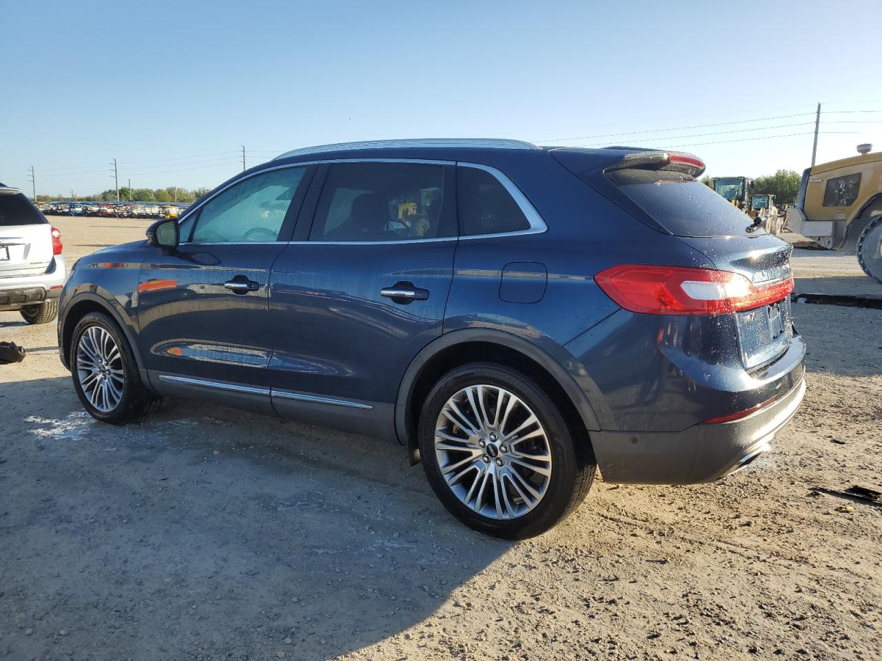 2017 Lincoln MKX - Image 2