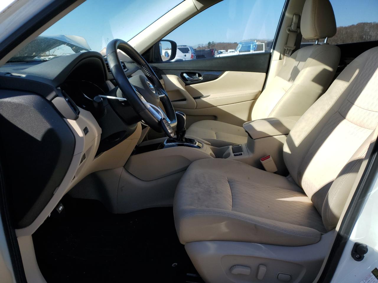 2017 Nissan Rogue - Image 7