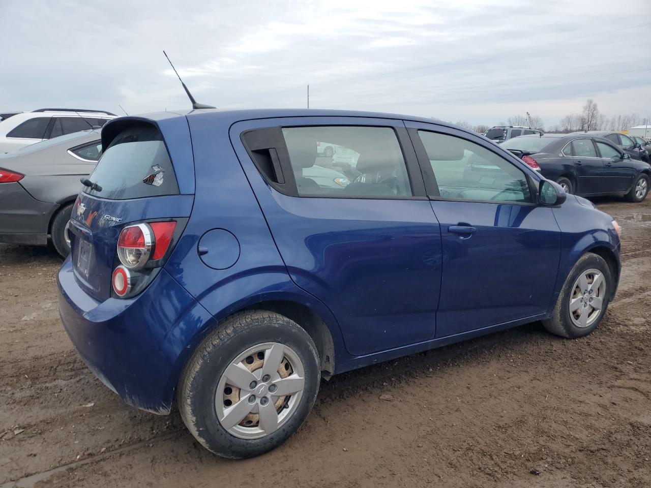 2013 Chevrolet Sonic - Image 3