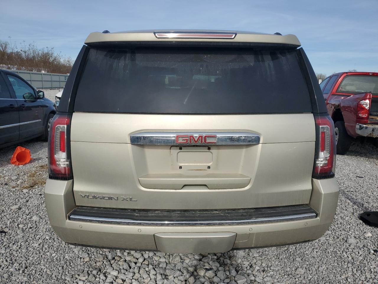 2015 GMC Yukon Xl Denali VIN: 1GKS2JKJ7FR180262 Lot: 80437354