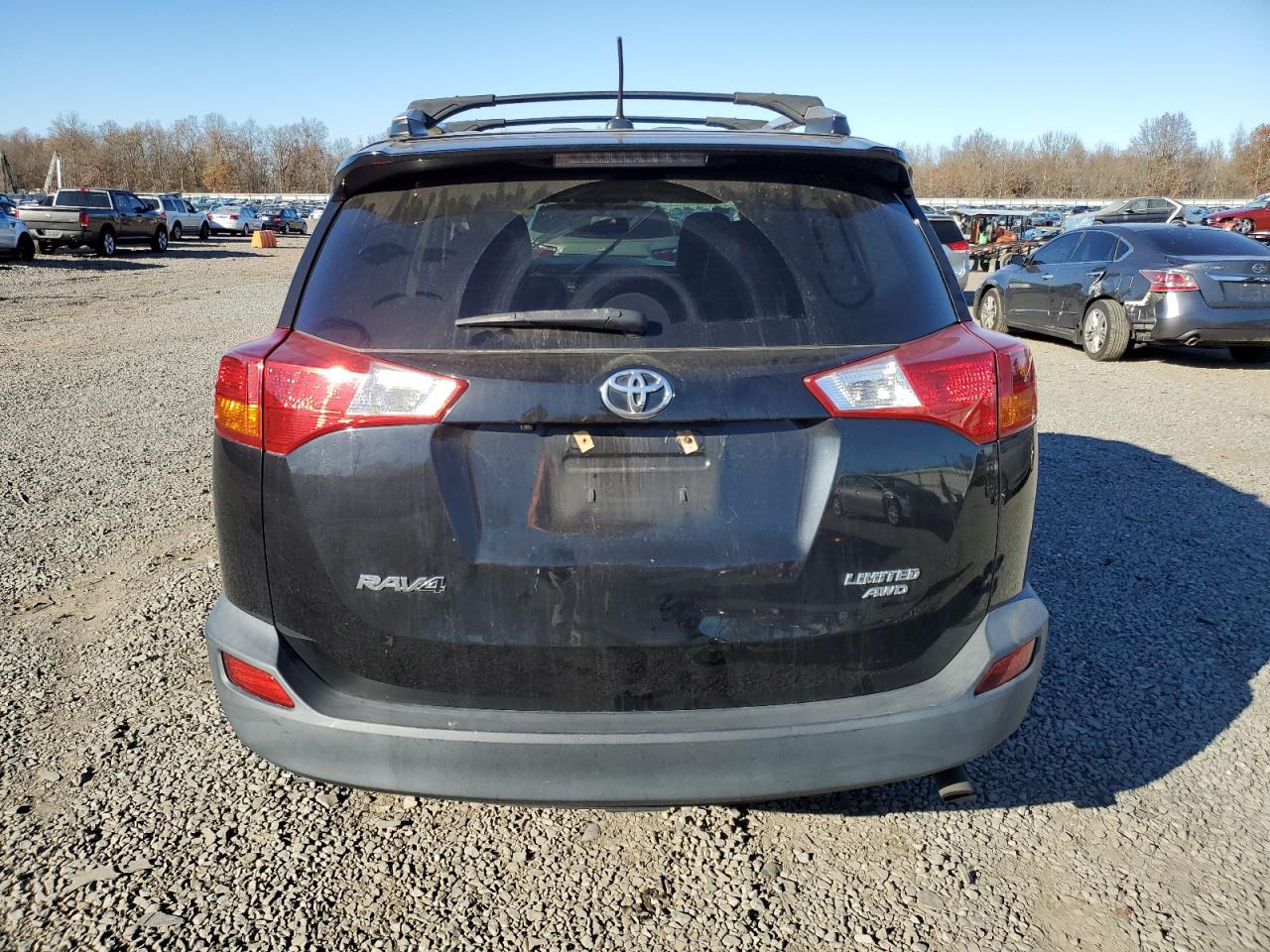 2015 Toyota RAV 4 - Image 6