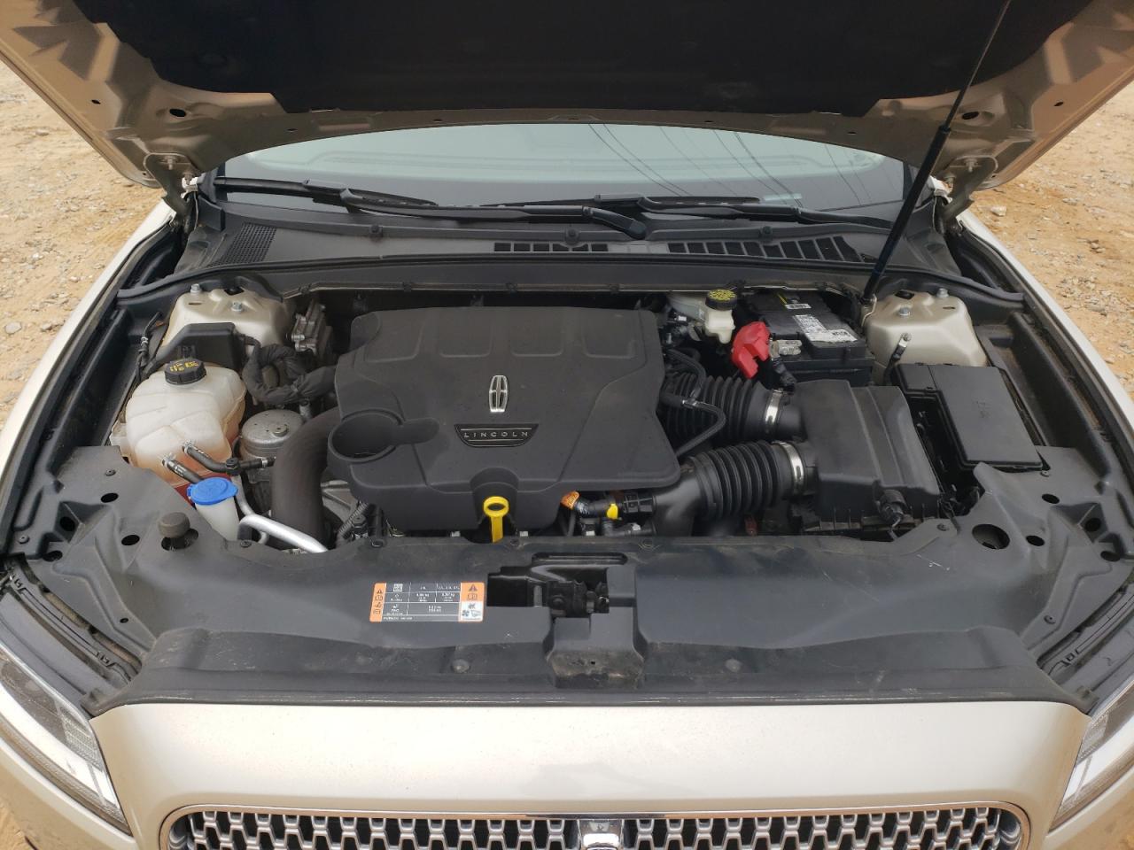 2017 Lincoln Continental - Image 11