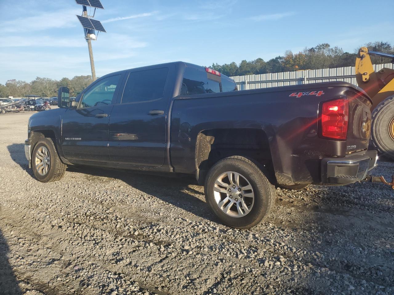 2014 Chevrolet Silverado - Image 2