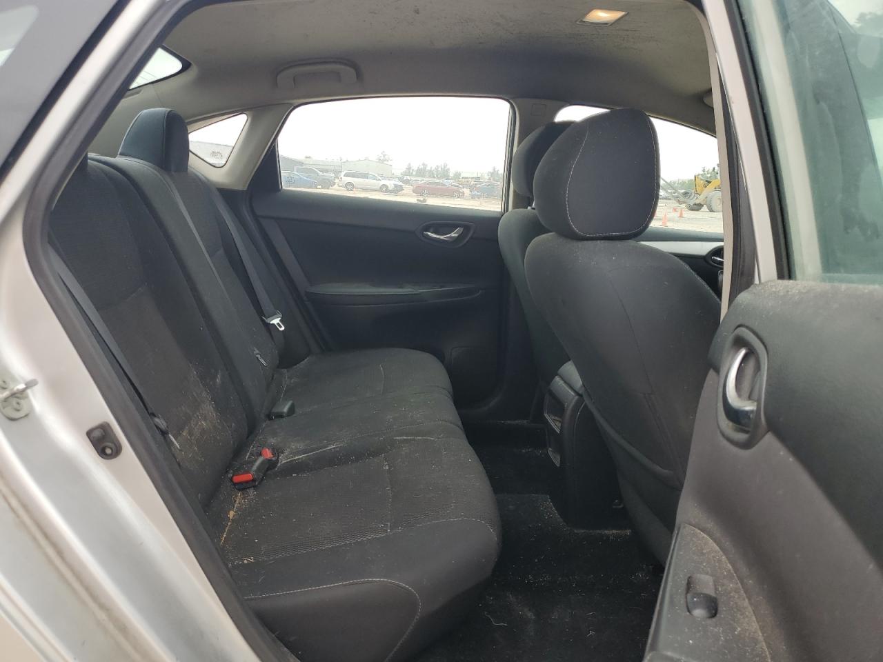 2019 Nissan Sentra - Image 10