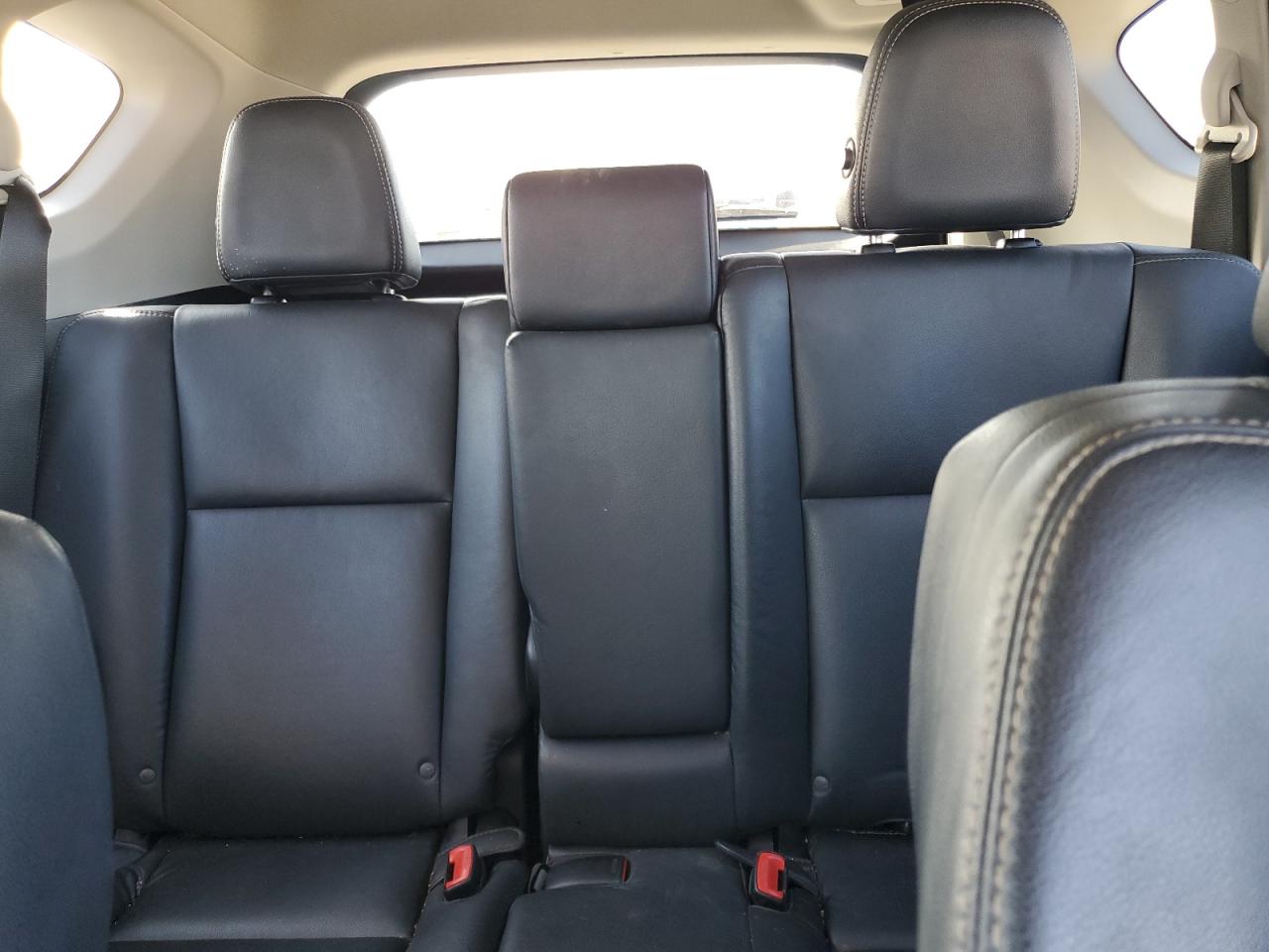 2015 Toyota RAV 4 - Image 10