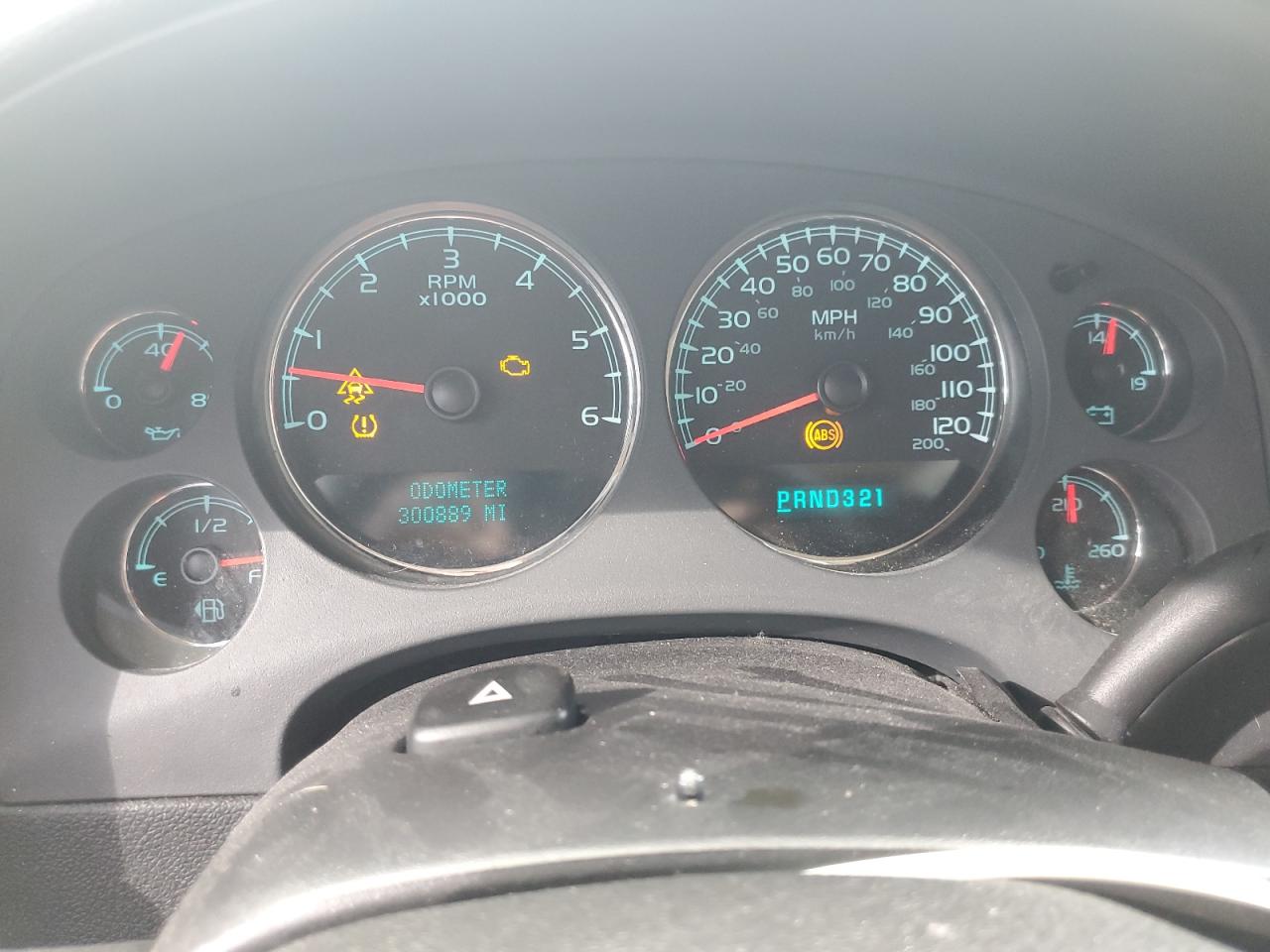 2008 Chevrolet Suburban - Image 9