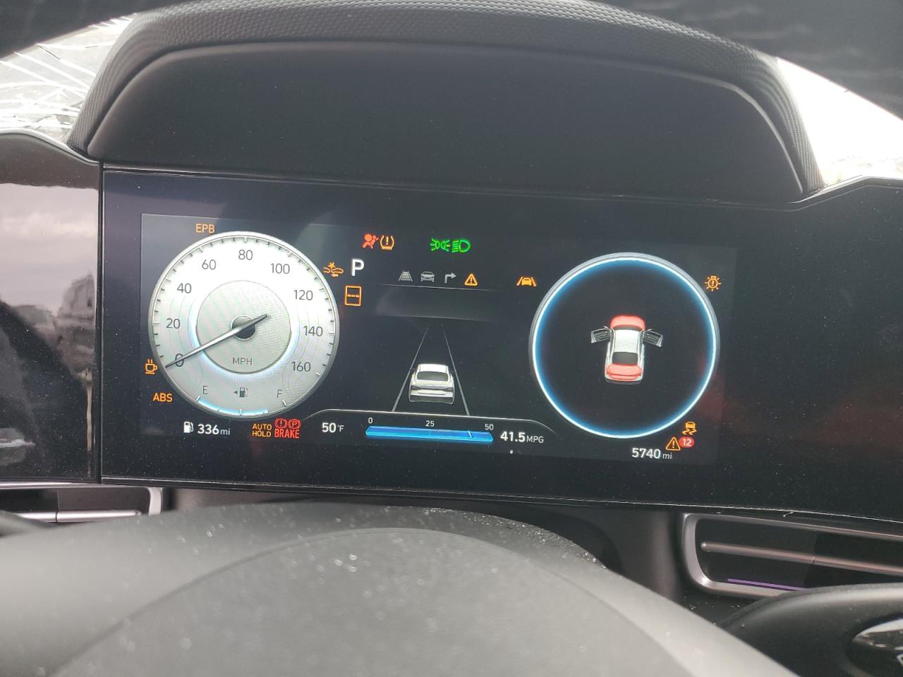 2024 Hyundai Elantra - Image 9