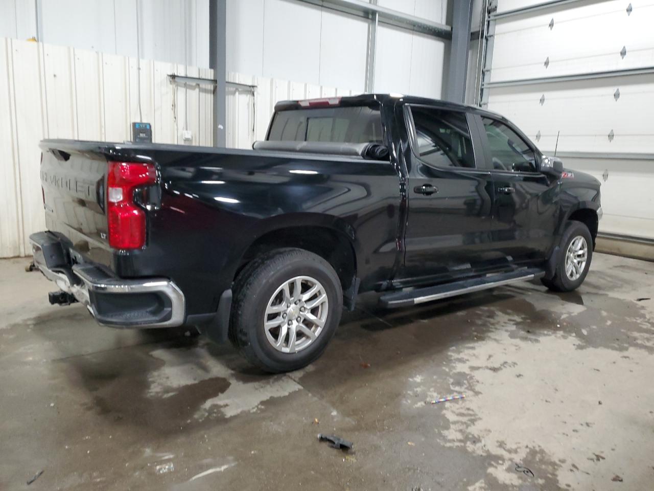2020 Chevrolet Silverado - Image 3