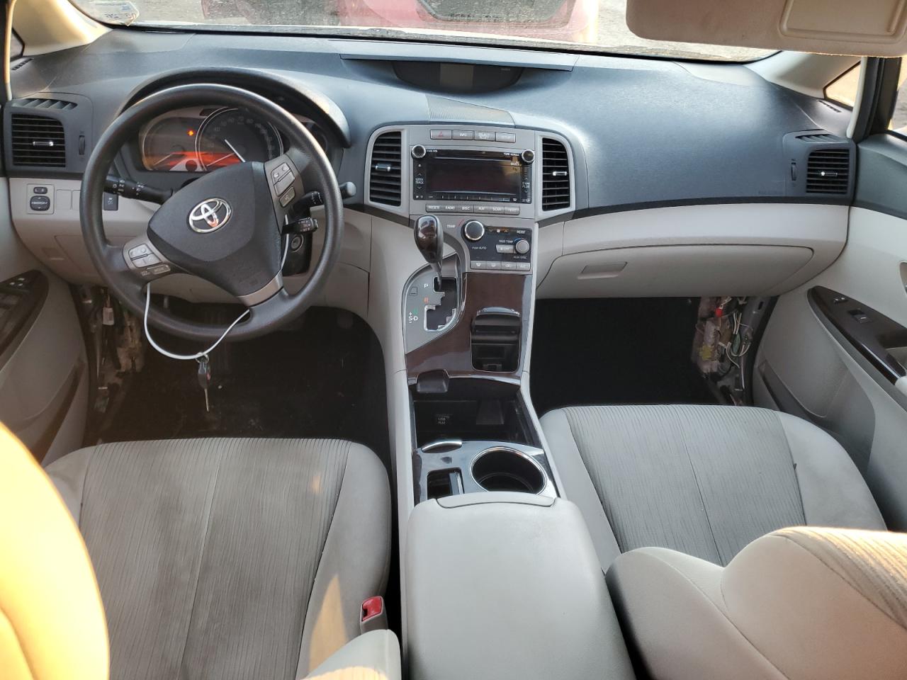 2010 Toyota Venza - Image 8