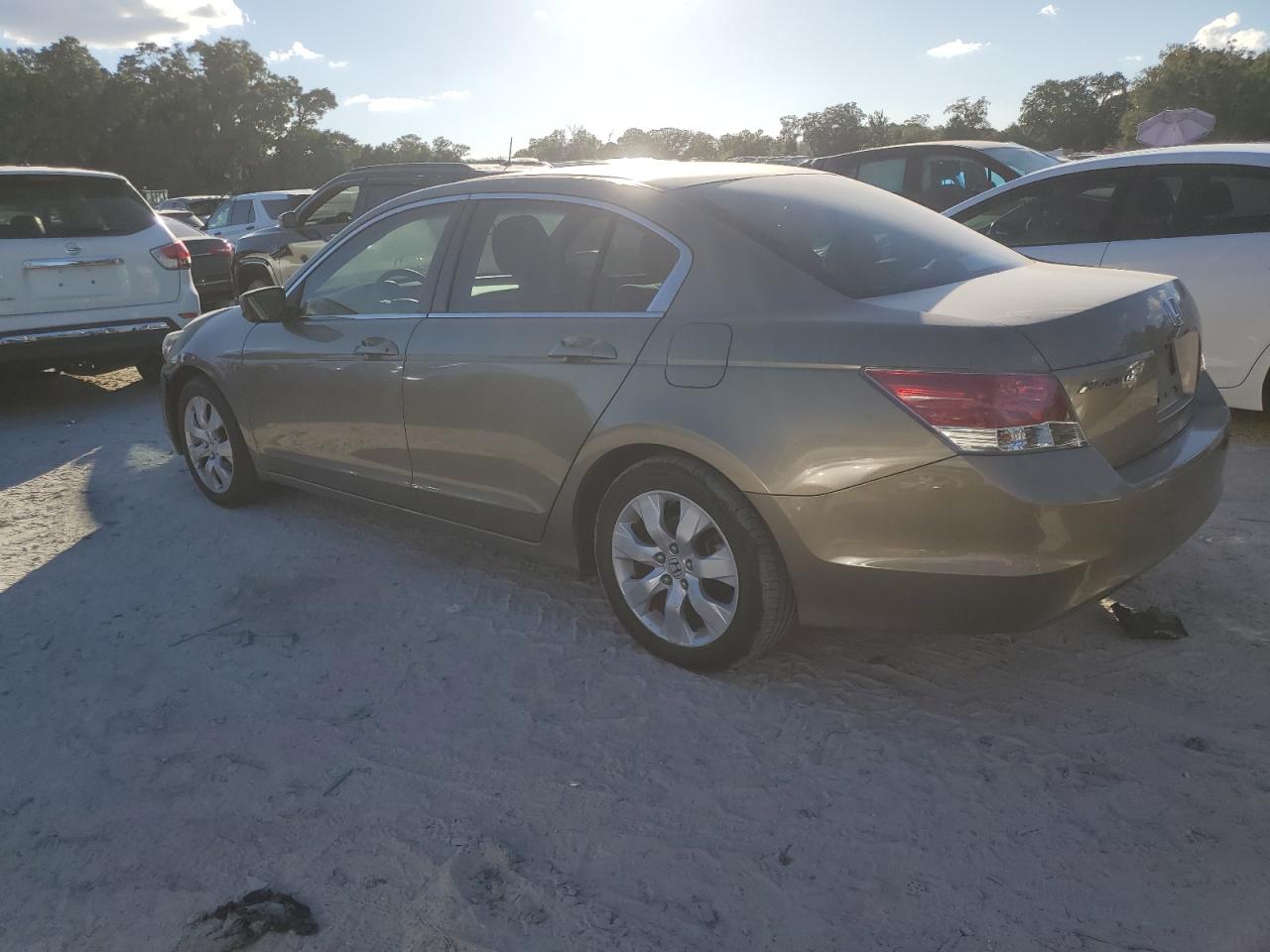2009 Honda Accord - Image 2